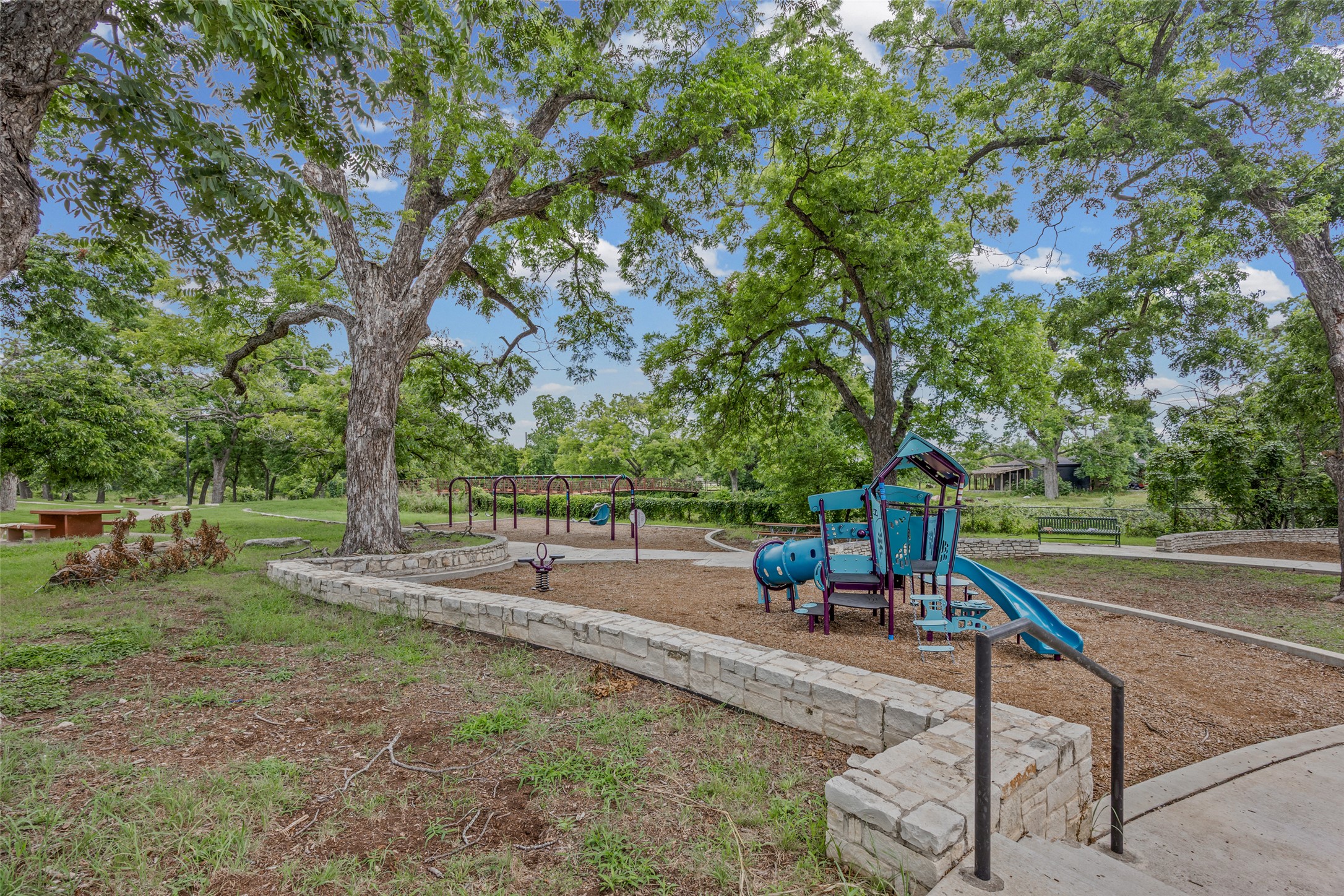 1128 Walton Lane, Unit 2 Austin, TX 78721 - Photo 25 of 30