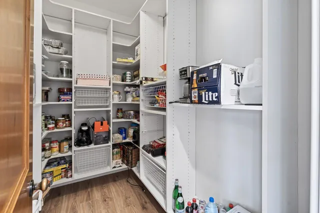 $2,349,000 | 10 Old Hart Road, Barrington Hills, IL 60010