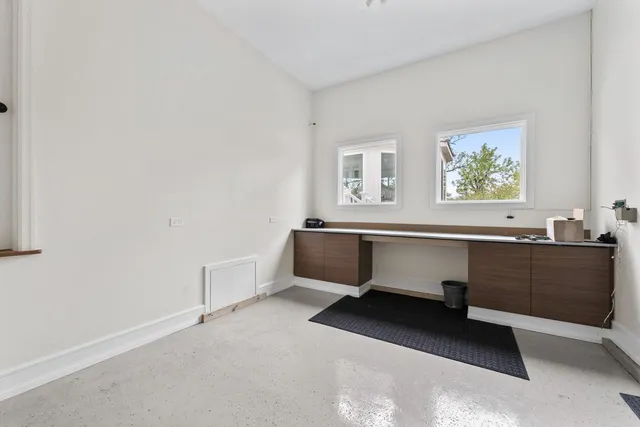 $2,349,000 | 10 Old Hart Road, Barrington Hills, IL 60010