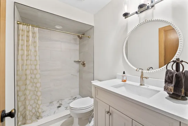 $2,349,000 | 10 Old Hart Road, Barrington Hills, IL 60010