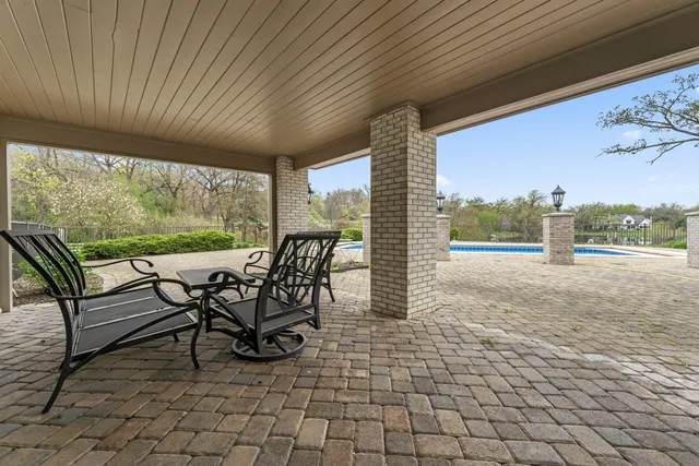 $2,349,000 | 10 Old Hart Road, Barrington Hills, IL 60010