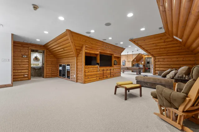 $2,349,000 | 10 Old Hart Road, Barrington Hills, IL 60010