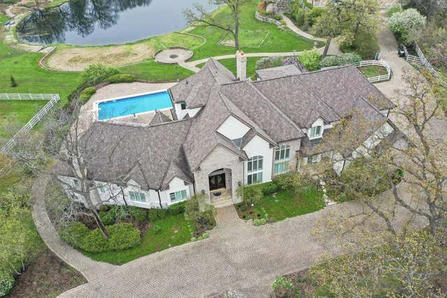 $2,349,000 | 10 Old Hart Road, Barrington Hills, IL 60010