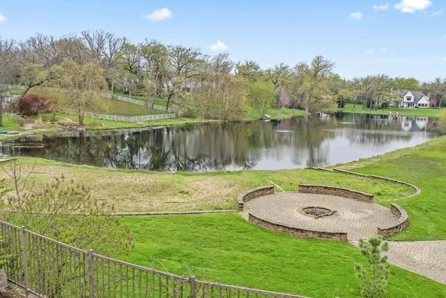 $2,349,000 | 10 Old Hart Road, Barrington Hills, IL 60010