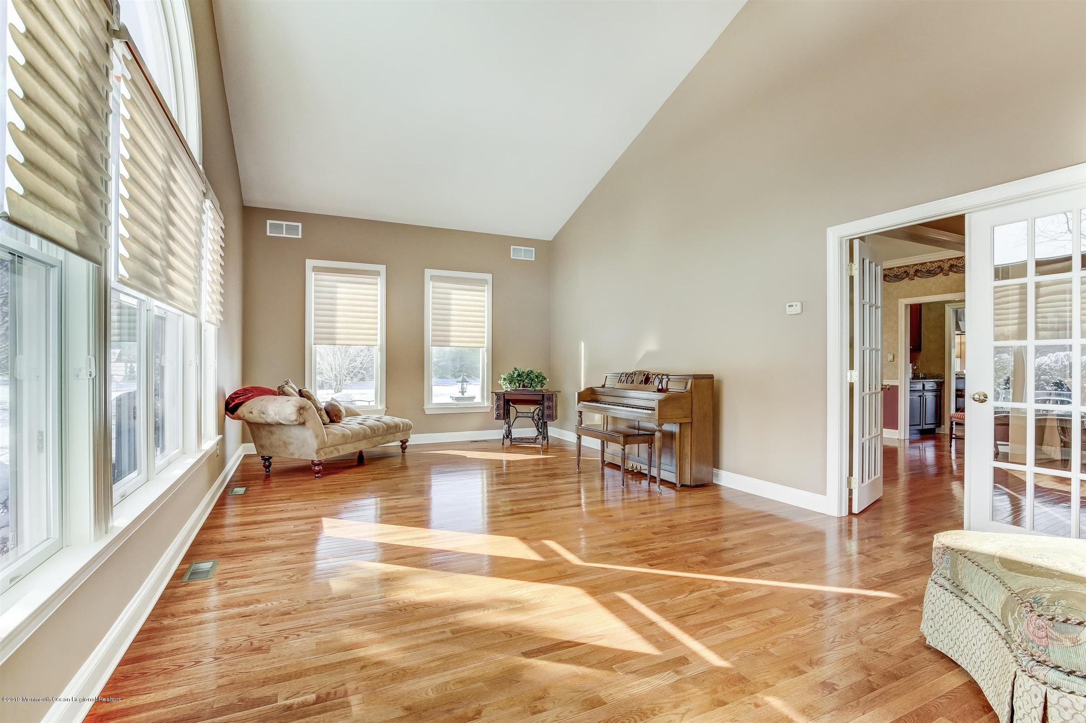 20 Trinity Place Freehold, NJ 07728 - Photo 12 of 51 32-Conservatory