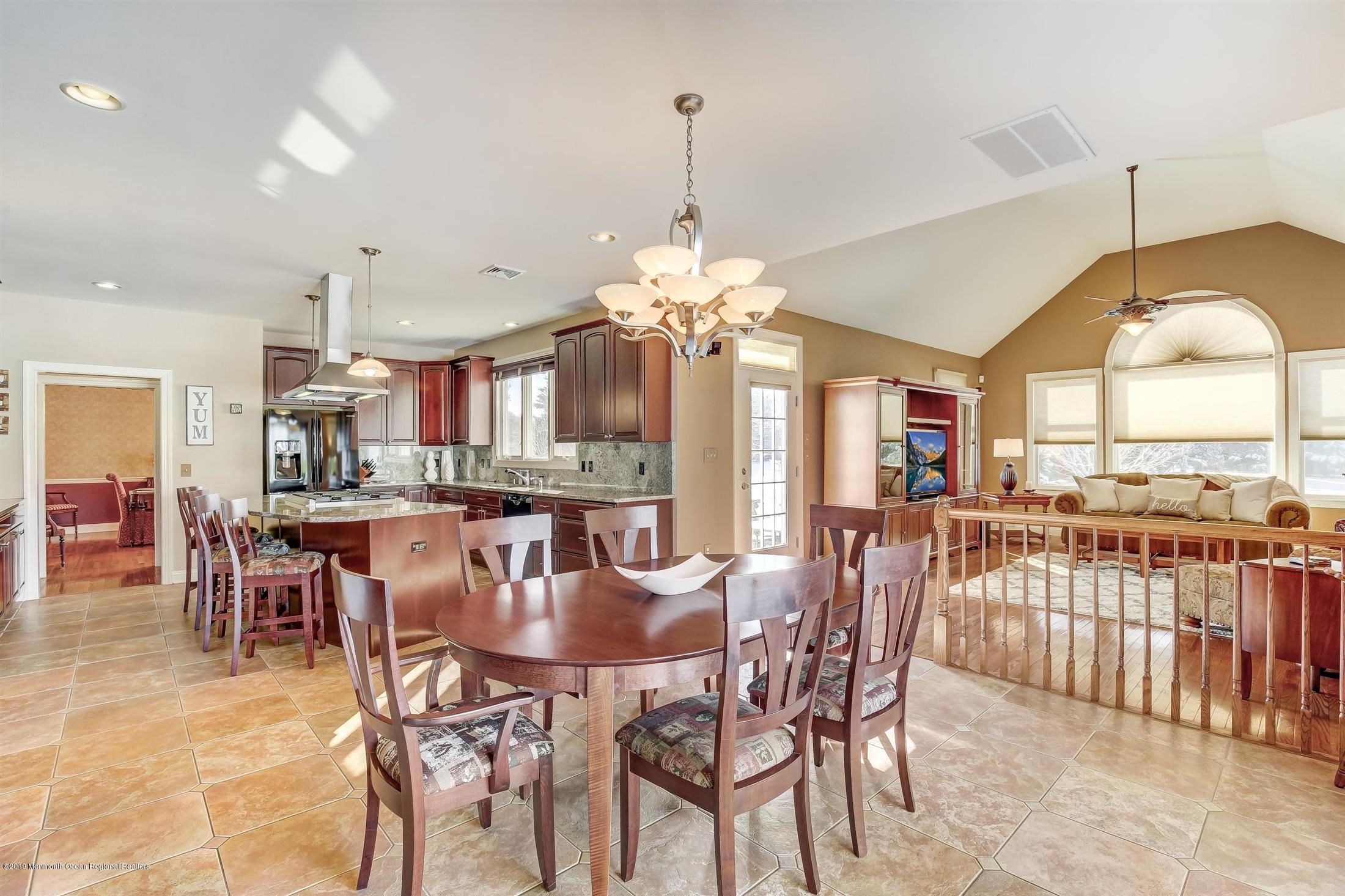 20 Trinity Place Freehold, NJ 07728 - Photo 15 of 51 18-Kitchen