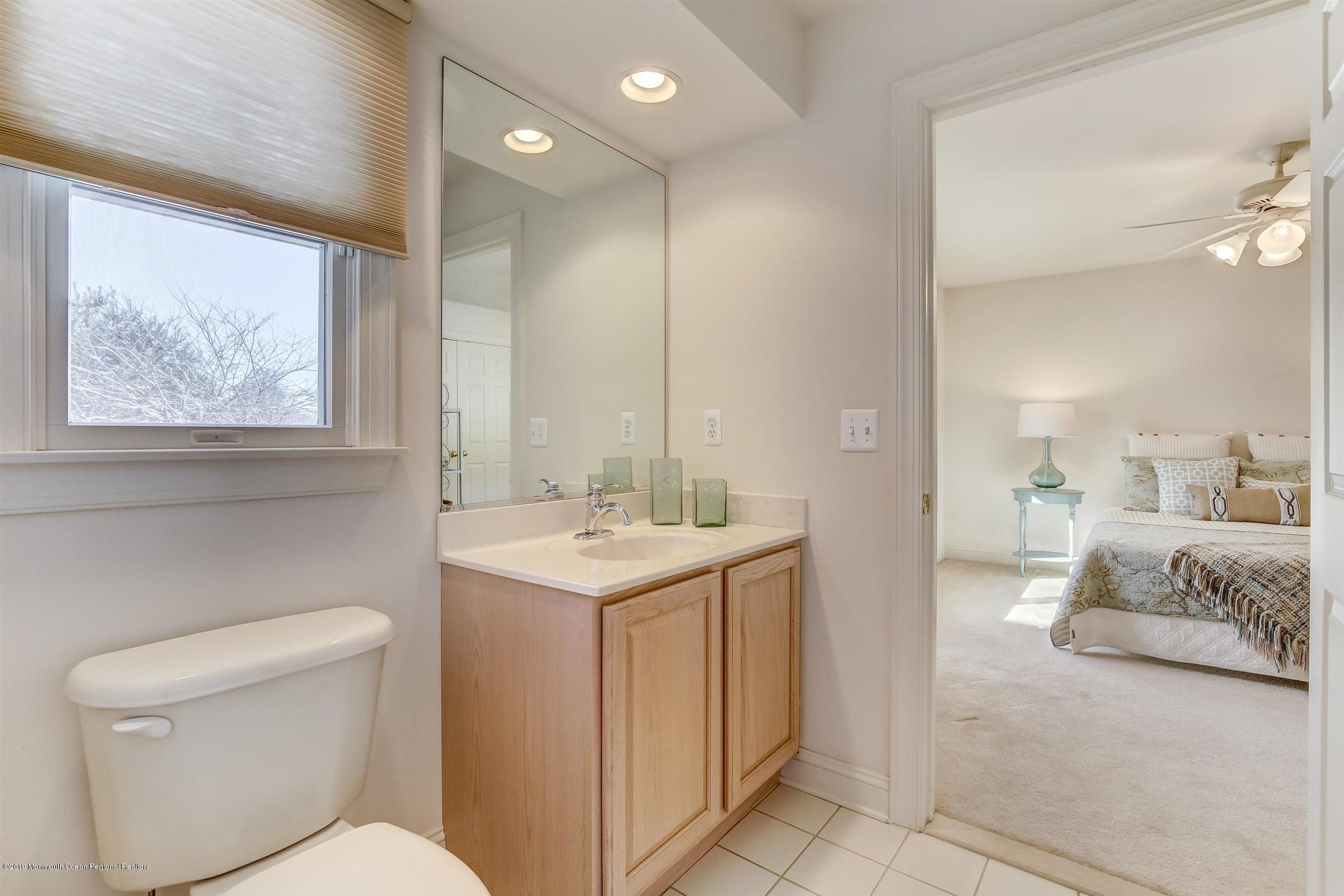 20 Trinity Place Freehold, NJ 07728 - Photo 21 of 51 36-Bathroom
