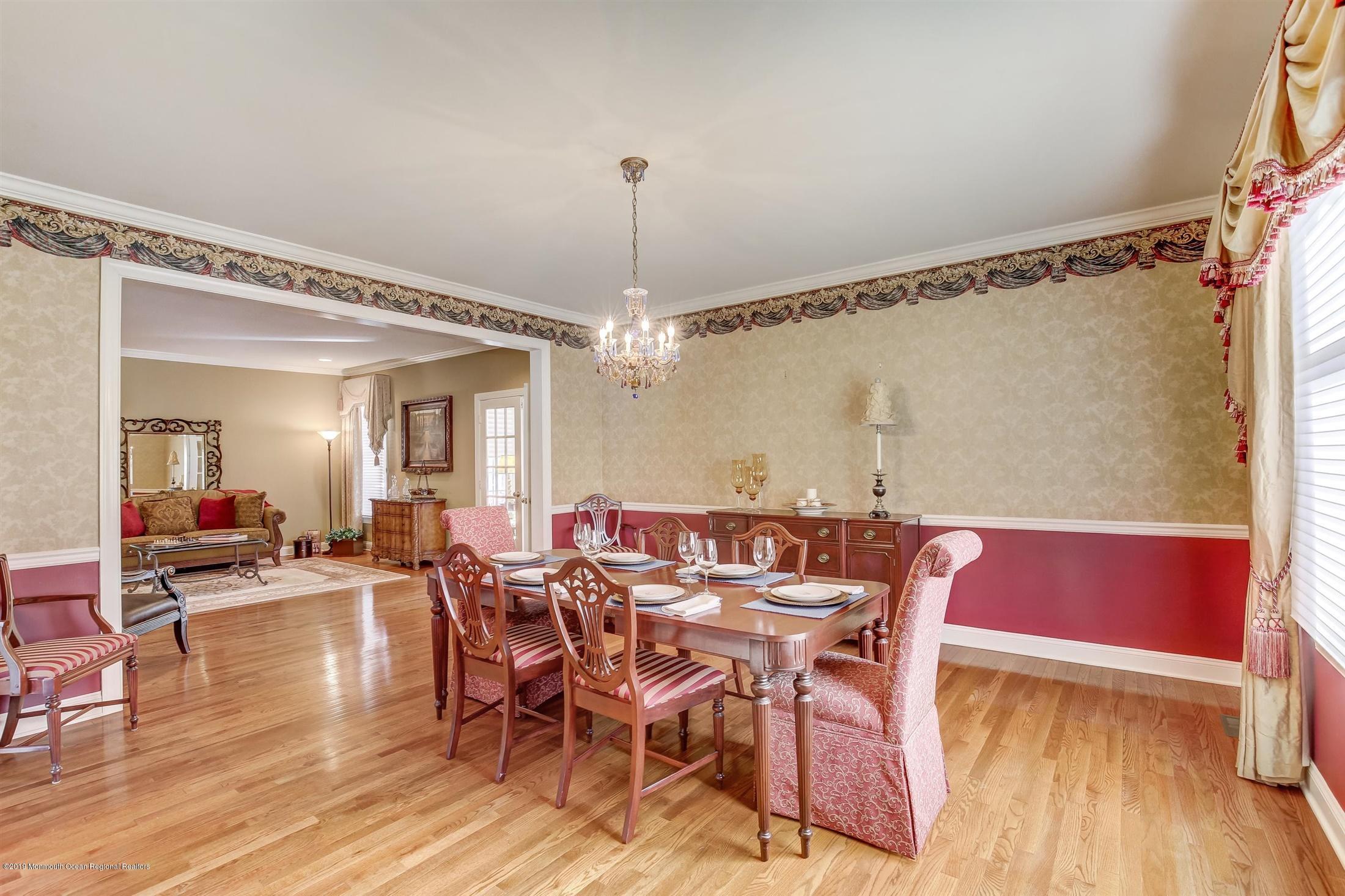 20 Trinity Place Freehold, NJ 07728 - Photo 9 of 51 33-Dining Room