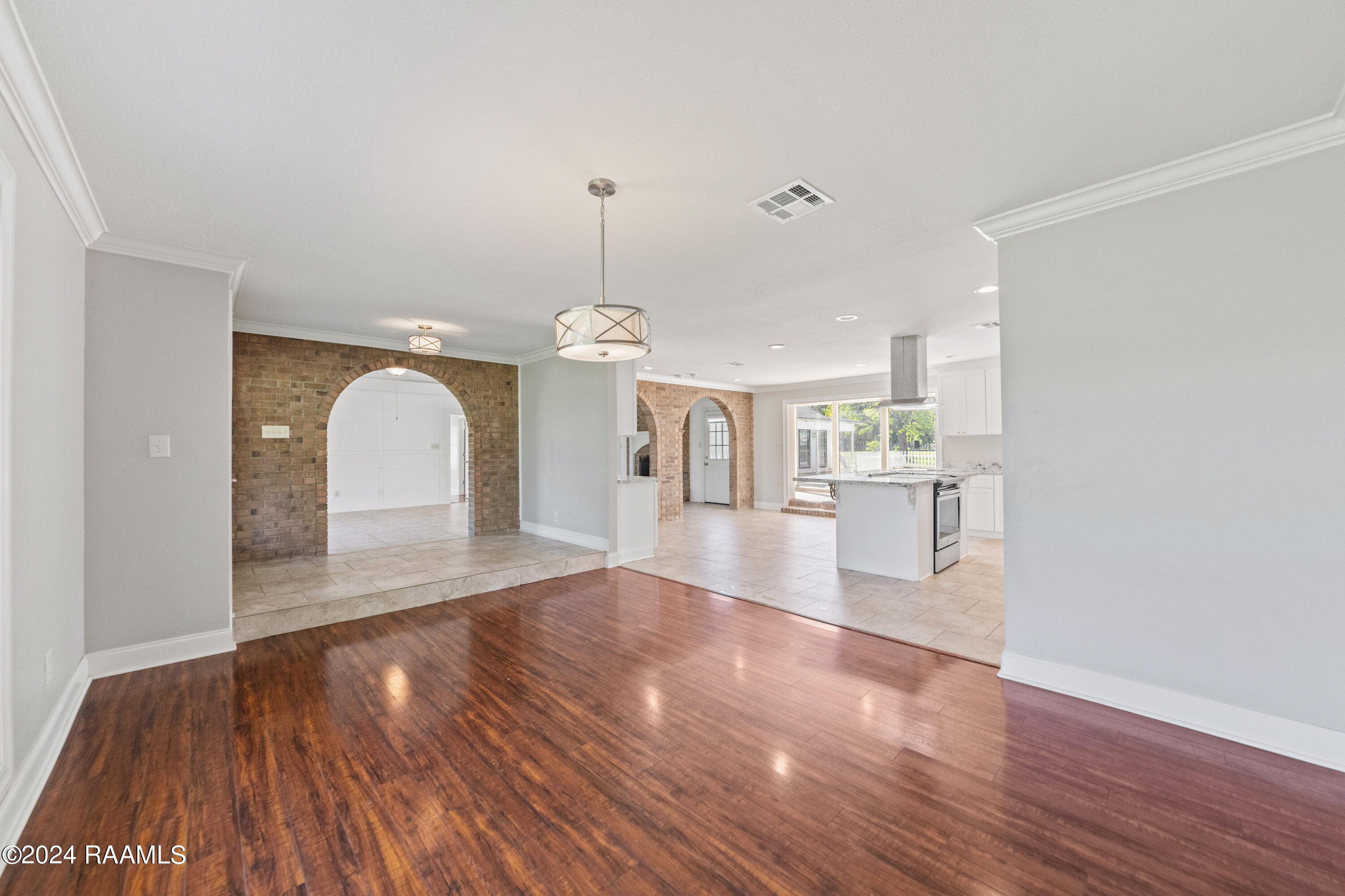 419 Elias G Road Lafayette, LA 70506 - Photo 4 of 50