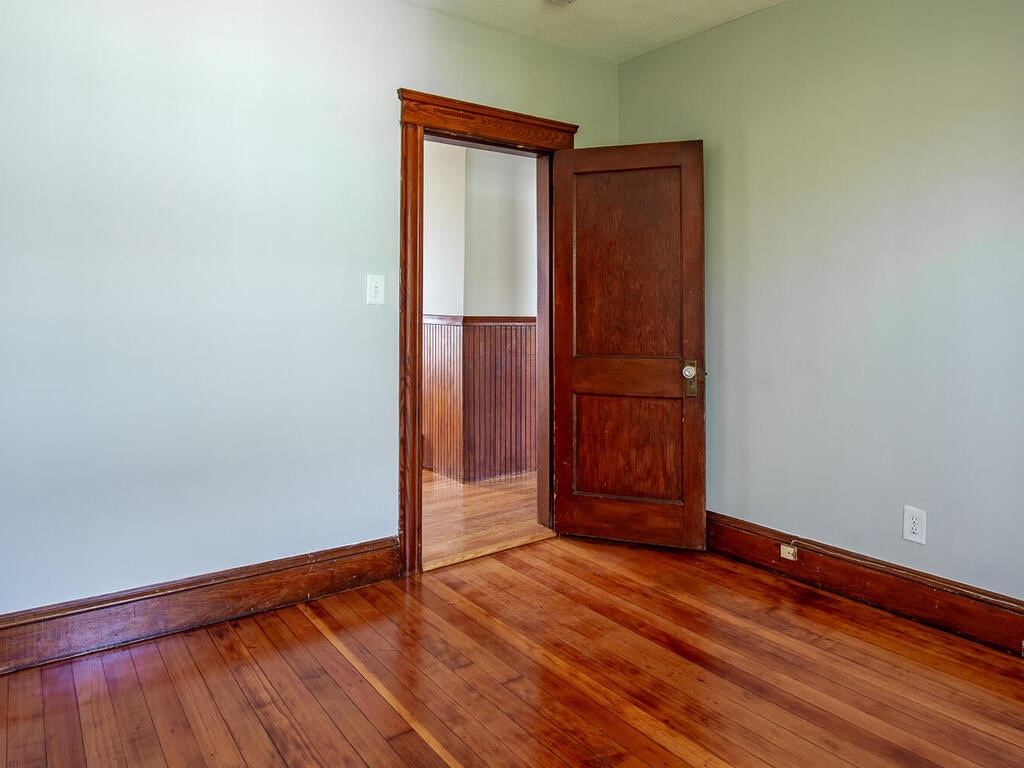 401 Old River Road Lincoln, RI 02838 - Photo 37 of 50 Second floor bedroom
