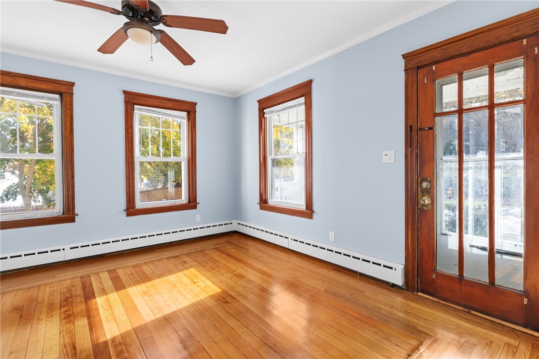 401 Old River Road Lincoln, RI 02838 - Photo 5 of 50 Living room