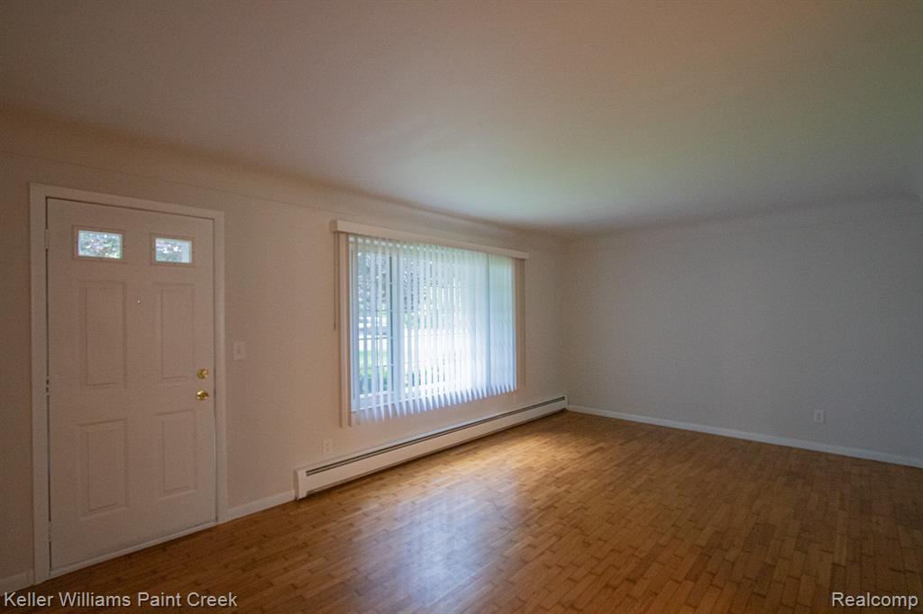 1220 Farnsworth Road Lapeer, MI 48446 - Photo 6 of 39