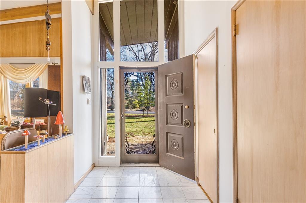 38 Churchill Road Pittsburgh, PA 15235 - Photo 5 of 25 Gallery Image 5