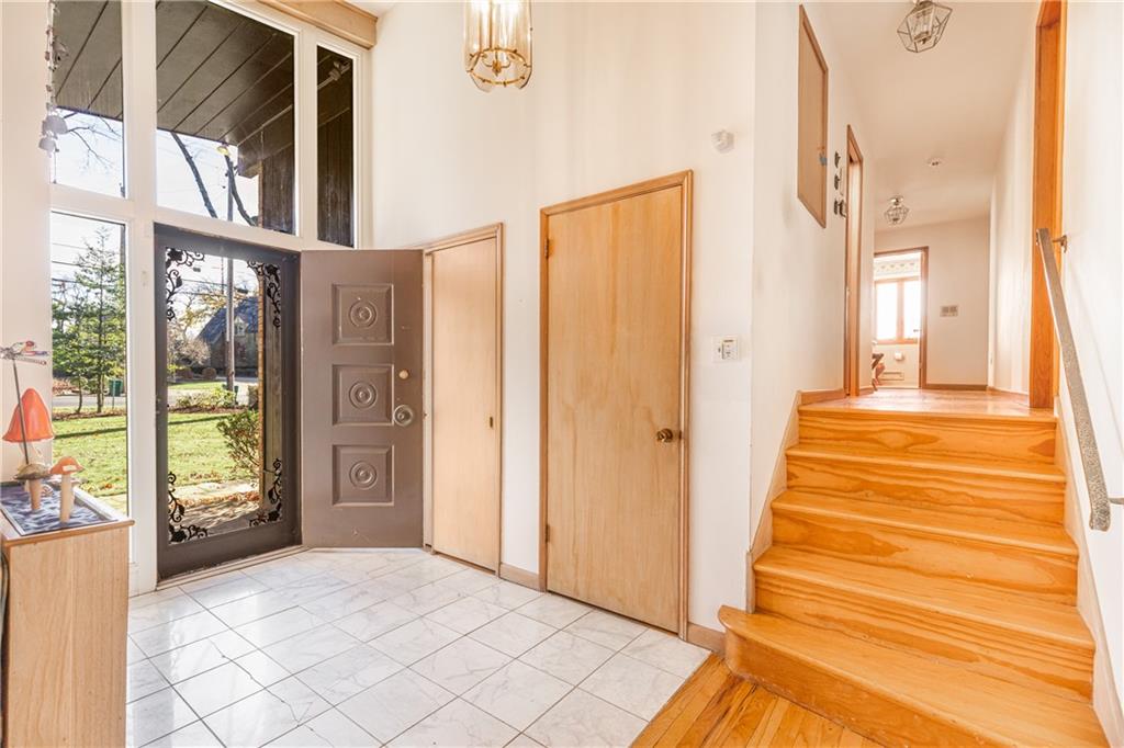 38 Churchill Road Pittsburgh, PA 15235 - Photo 6 of 25 Gallery Image 6