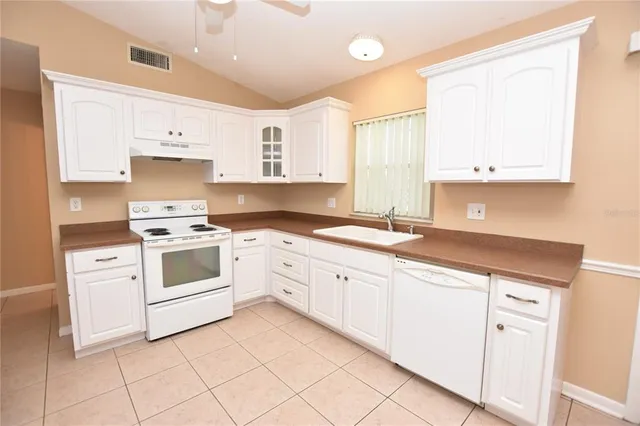 $1,460 | 612 Lake Ned Road, Winter Haven, FL 33884