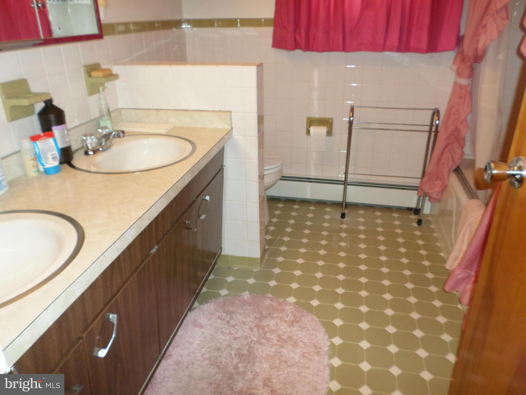 607 Nursery Road Westminster, MD 21157 - Photo 15 of 24 Bath