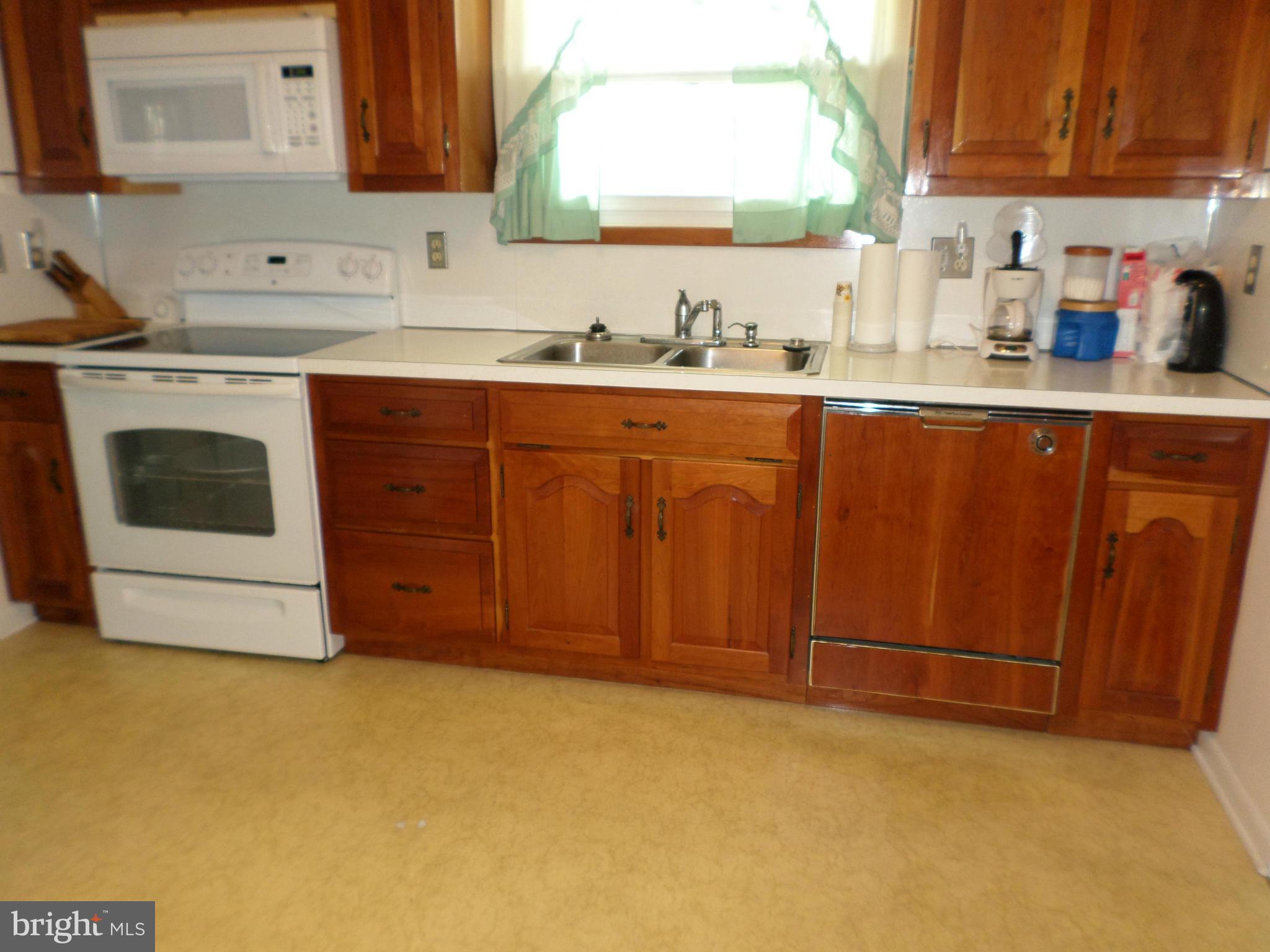607 Nursery Road Westminster, MD 21157 - Photo 6 of 24 Kitchen