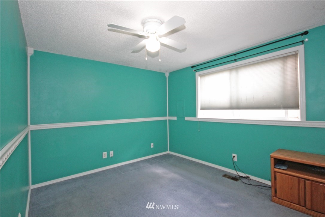 4016 Northeast 7th Street Renton, WA 98056 - Photo 17 of 24