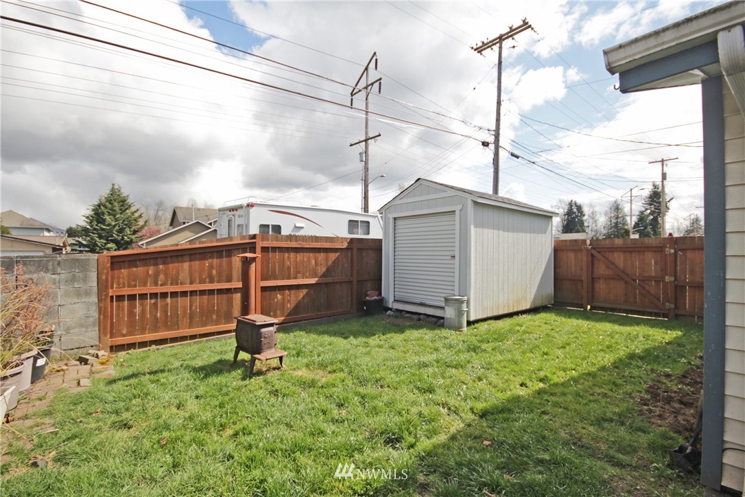 4016 Northeast 7th Street Renton, WA 98056 - Photo 19 of 24