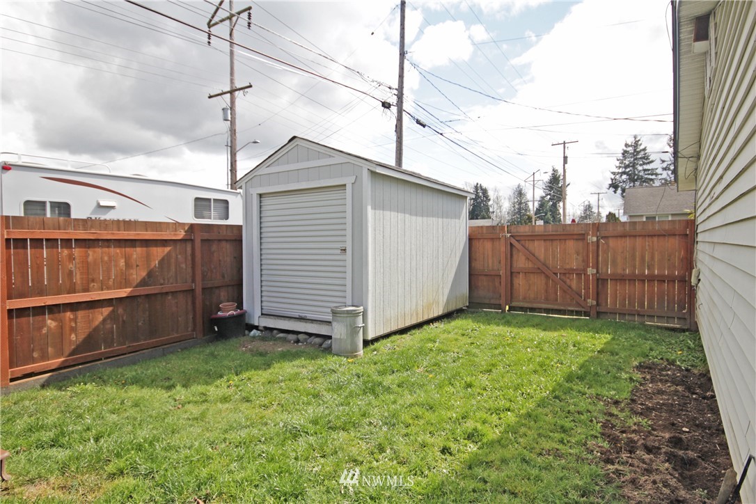 4016 Northeast 7th Street Renton, WA 98056 - Photo 22 of 24