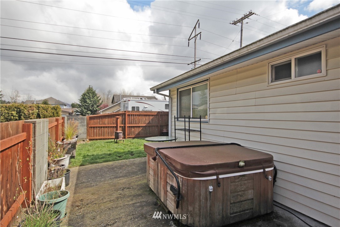 4016 Northeast 7th Street Renton, WA 98056 - Photo 23 of 24