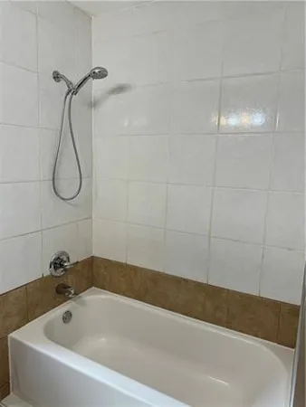 $950 | 1133 West Drive, Unit B, Westwego, LA 70094