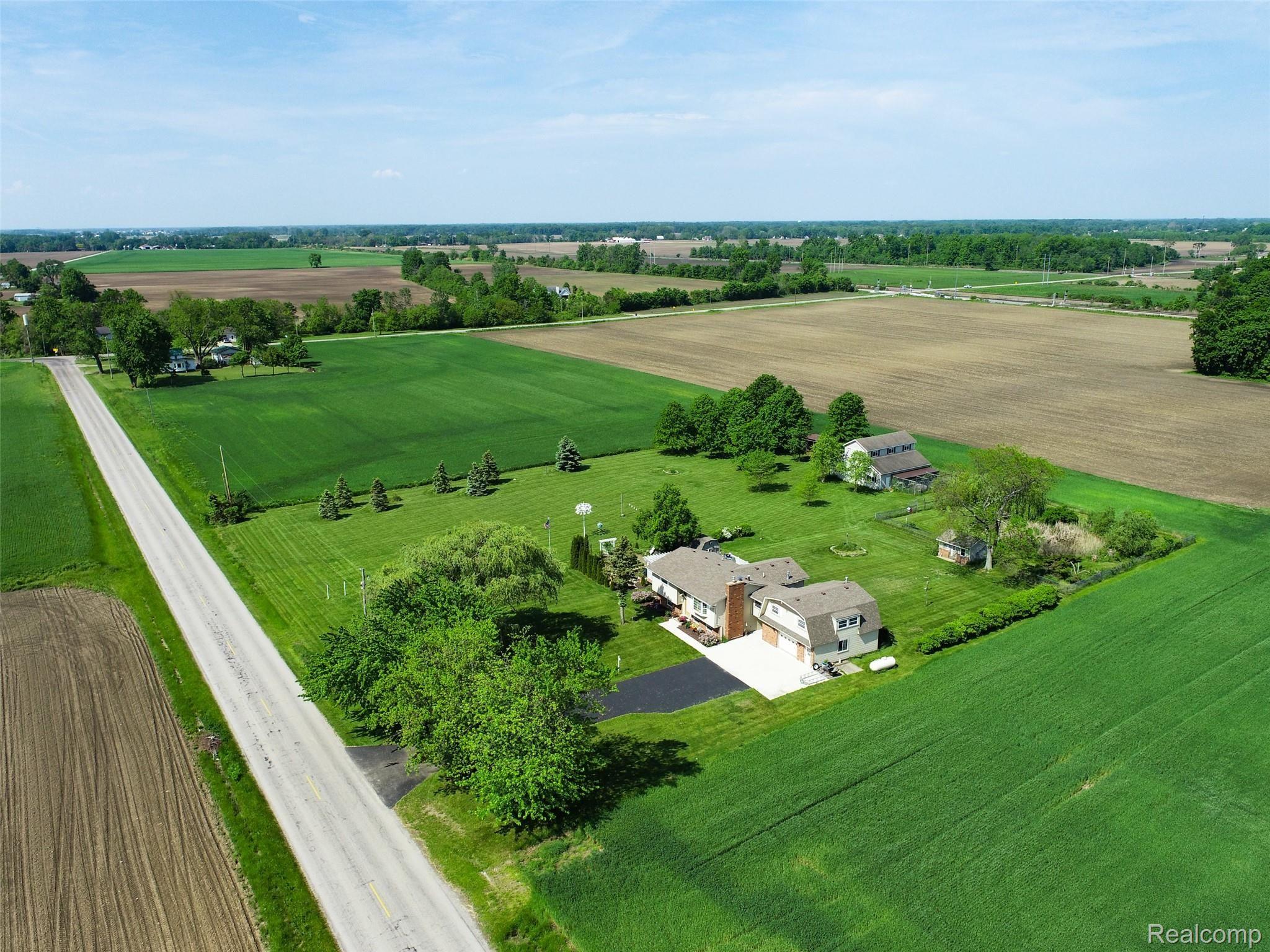13133 Hull Road Monroe, MI 48161 - Photo 21 of 42 aerial with road pic.jpg