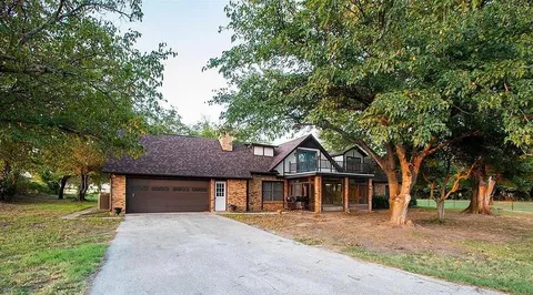 $580,000 | 171 County Road 1160, Decatur, TX 76234