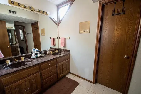 $580,000 | 171 County Road 1160, Decatur, TX 76234