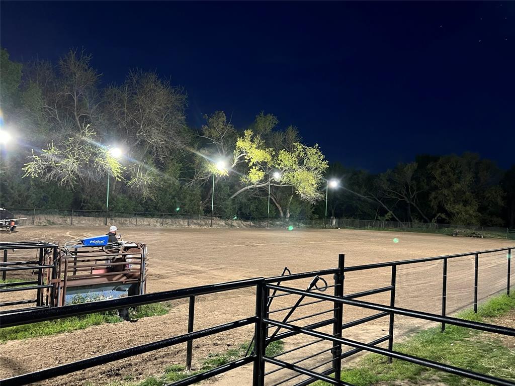 171 County Road 1160 Decatur, TX 76234 - Photo 5 of 22