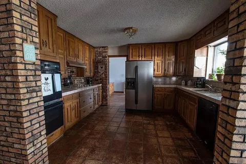 $580,000 | 171 County Road 1160, Decatur, TX 76234