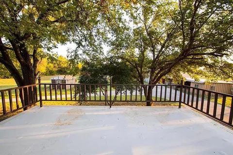 $580,000 | 171 County Road 1160, Decatur, TX 76234