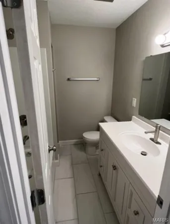 $98,750 | 1913 Gascony Parc Drive, Unit 1913, Lake St. Louis, MO 63367