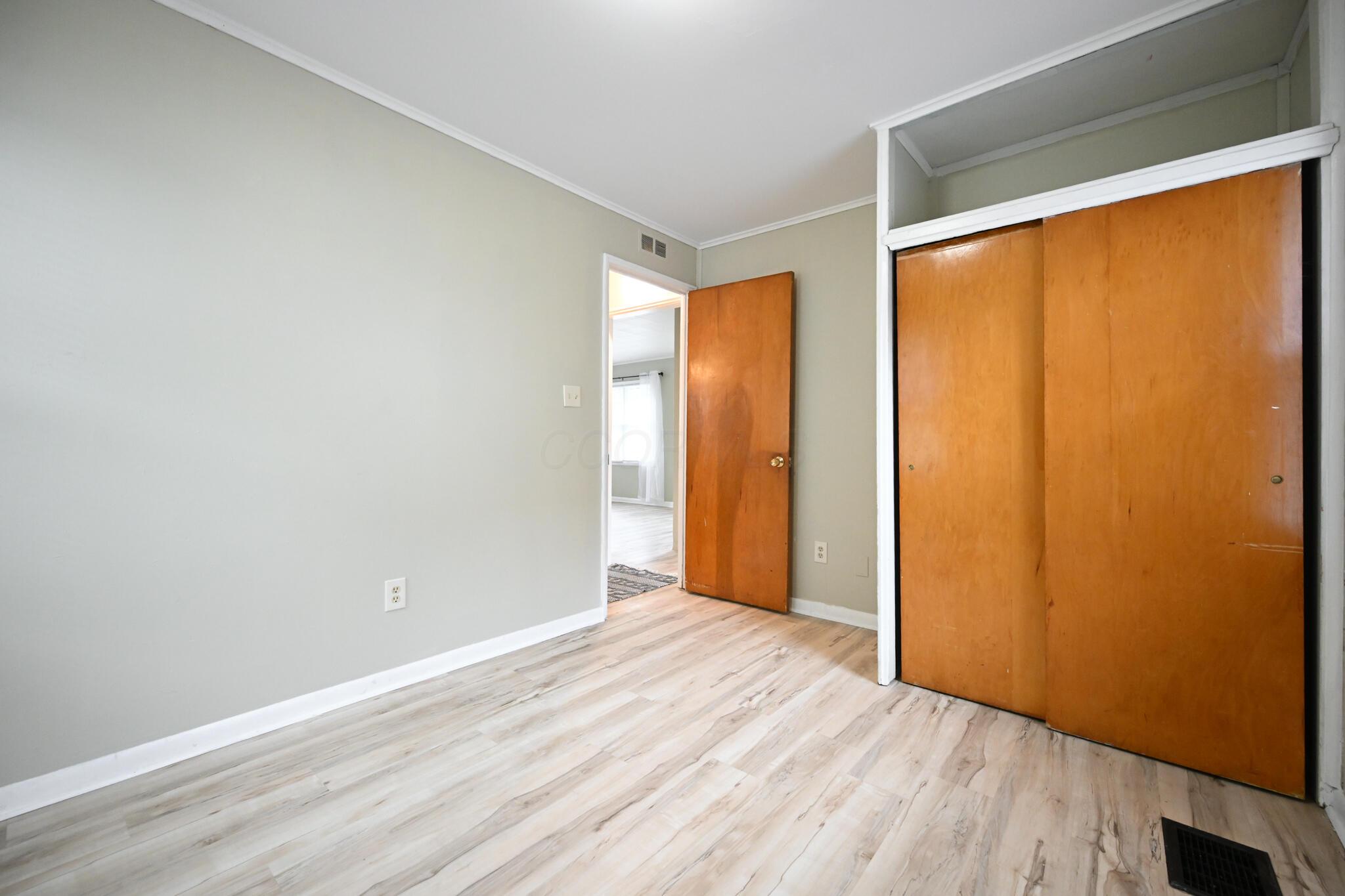 1715 Summit Street Springfield, OH 45503 - Photo 17 of 29 20250716-1715 Summit-020