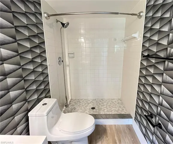 $1,975 | 5499 Rattlesnake Hamm Road, Unit 2, Naples, FL 34113