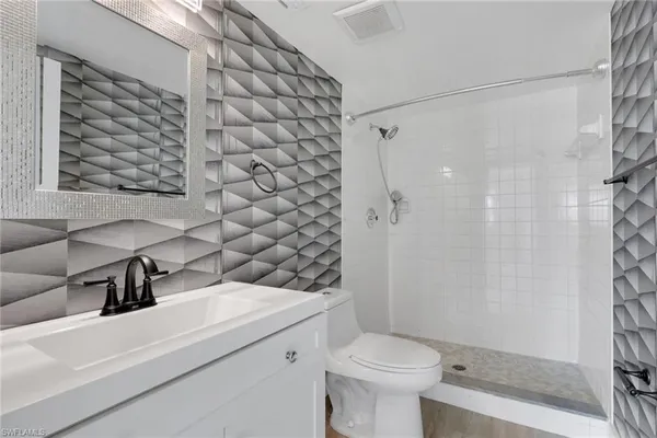 $1,800 | 5499 Rattlesnake Hamm Road, Unit 2, Naples, FL 34113