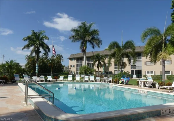 $1,800 | 5499 Rattlesnake Hamm Road, Unit 2, Naples, FL 34113