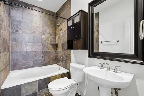 $515,000 | 636 East Bluff Street, Fort Worth, TX 76102