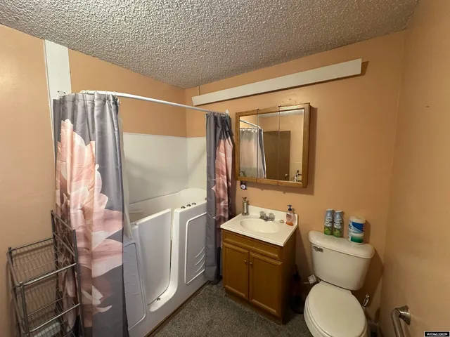 $185,000 | 832 East 5th Avenue, Torrington, WY 82240