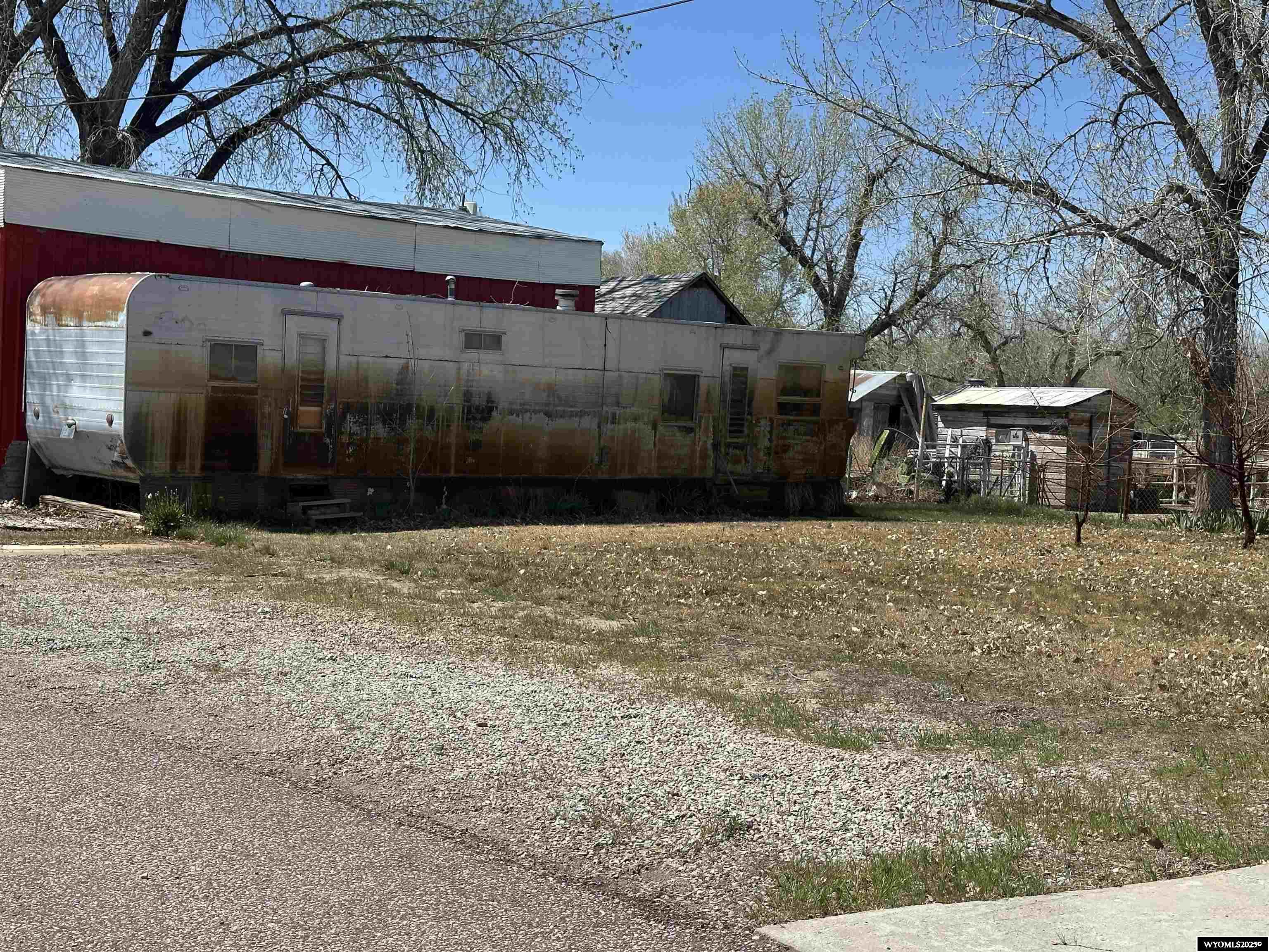 832 East 5th Avenue Torrington, WY 82240 - Photo 6 of 24