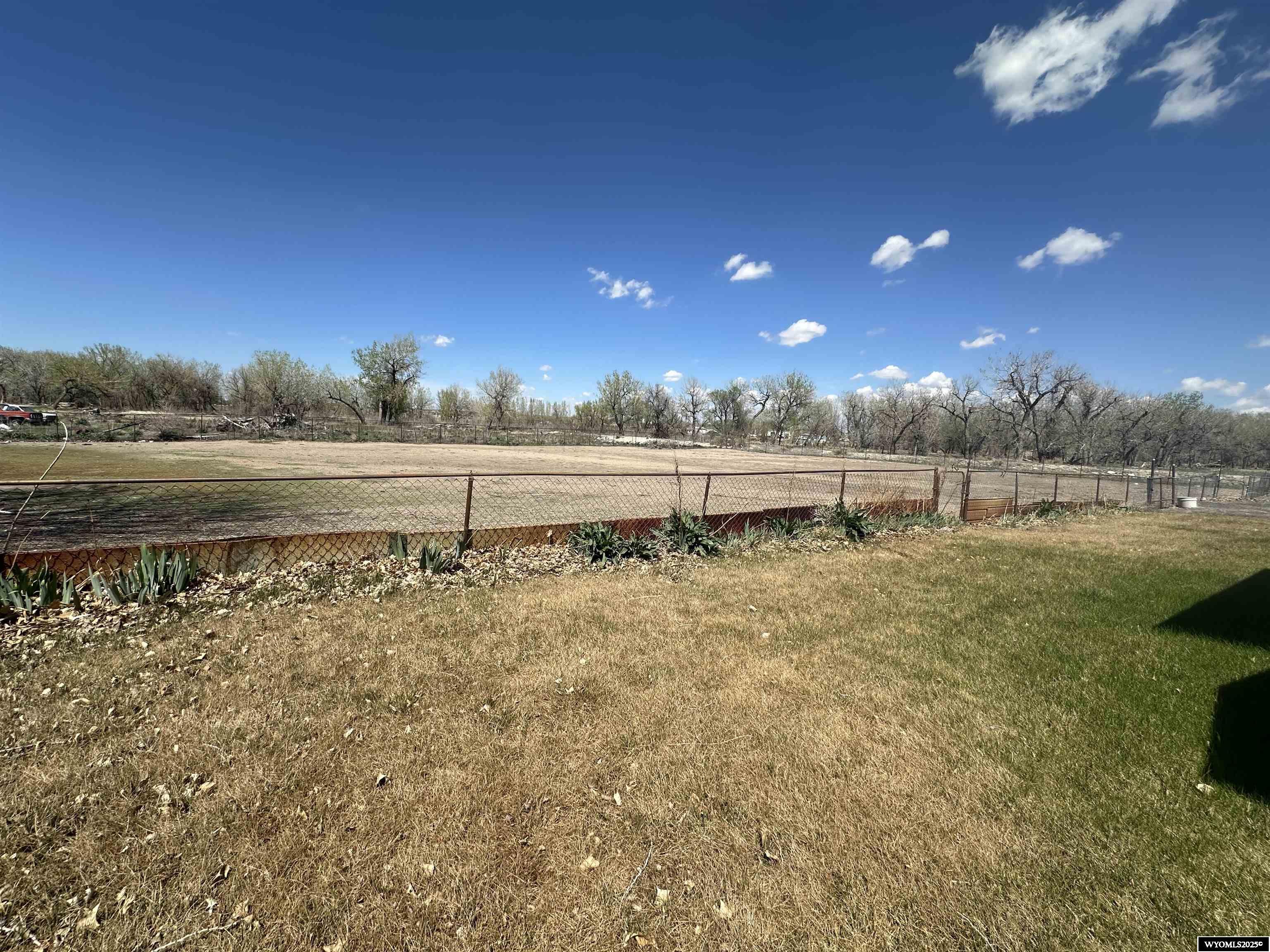 832 East 5th Avenue Torrington, WY 82240 - Photo 8 of 24