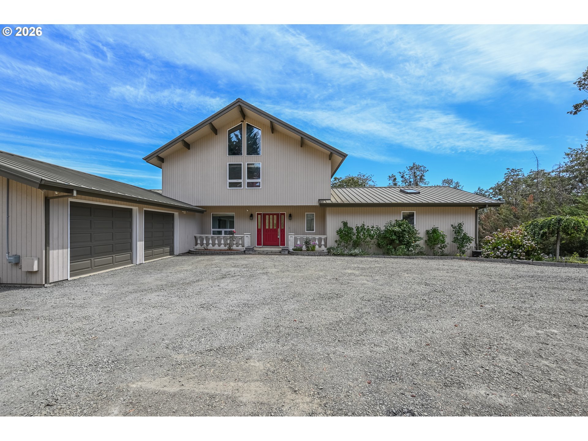 12839 North Bank Road Roseburg, OR 97470 - Photo 5 of 48