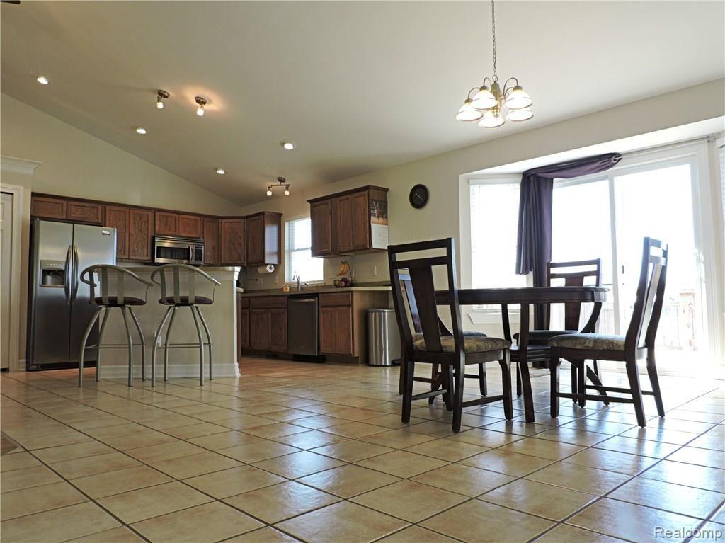 5420 East Carpenter Road Flint, MI 48506 - Photo 10 of 48 DSCN1614.JPG