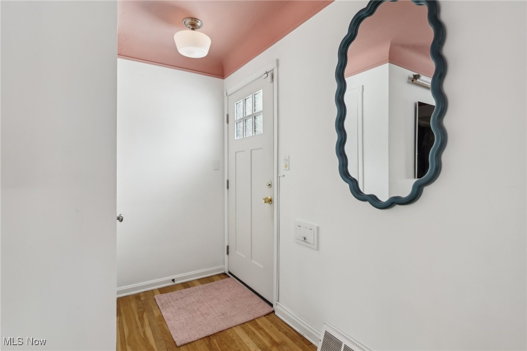 619 Kenilworth Road Bay Village, OH 44140 - Photo 6 of 44