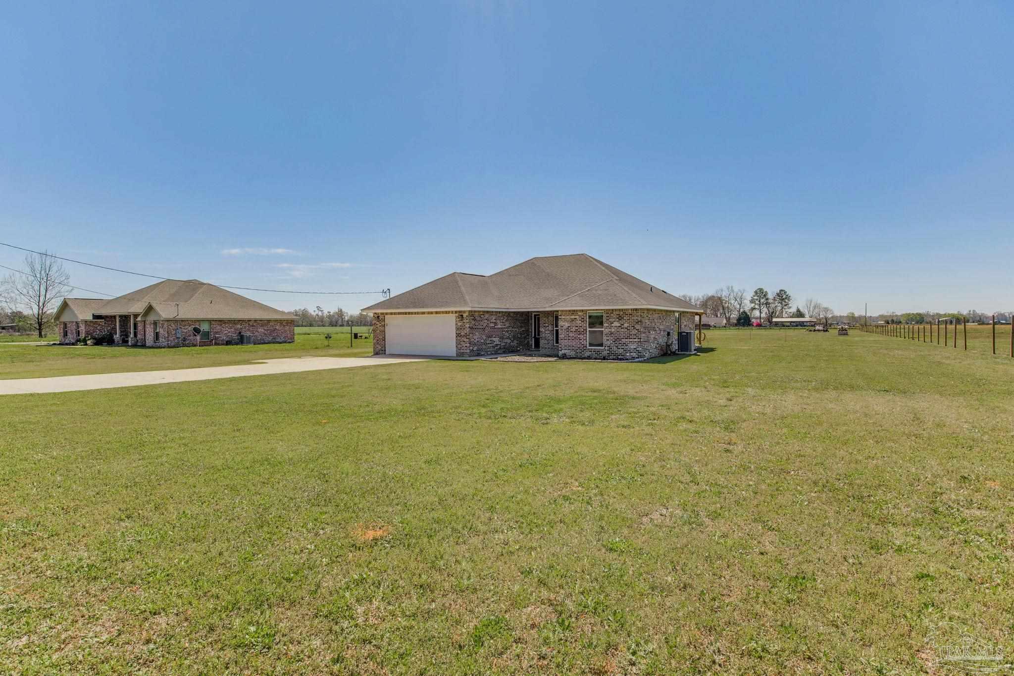 2379 Harvest Road Jay, FL 32565 - Photo 4 of 39