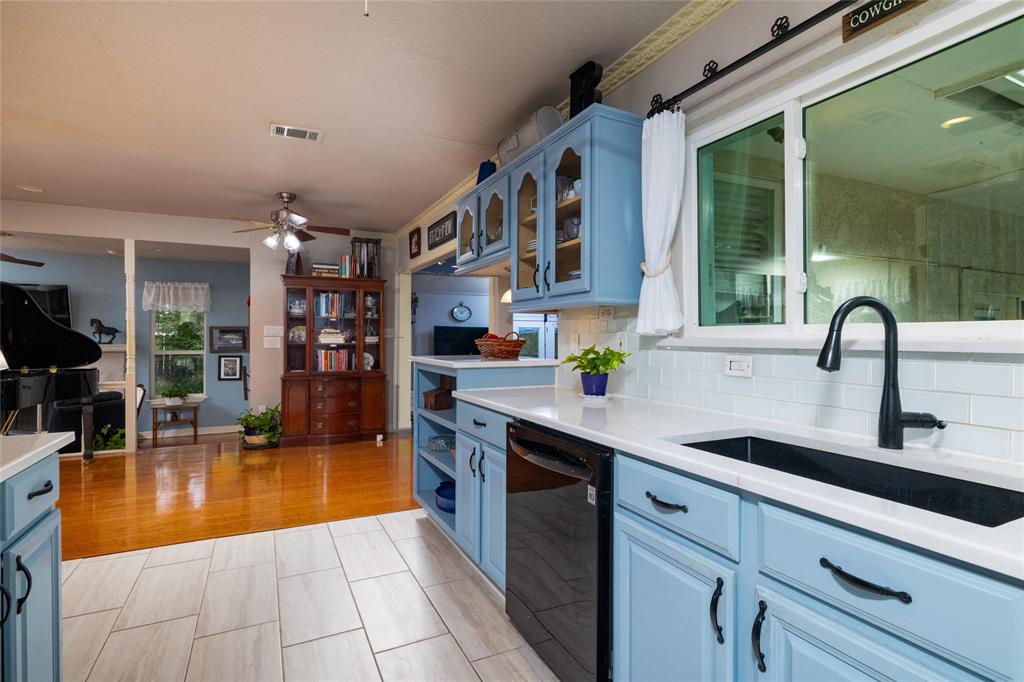 1311 Mount Gilead Road Keller, TX 76262 - Photo 16 of 40 This kitchen is bright and cheerful!