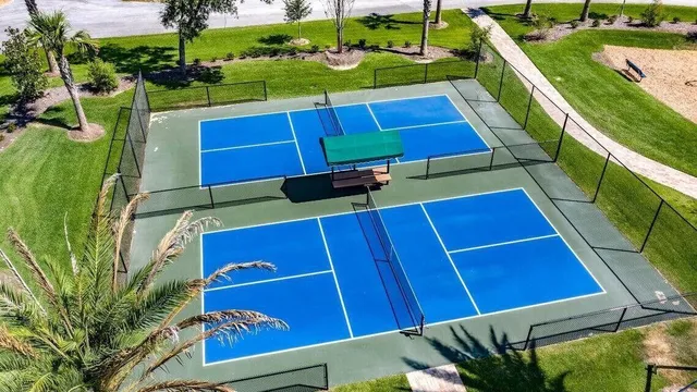 a view of an outdoor space