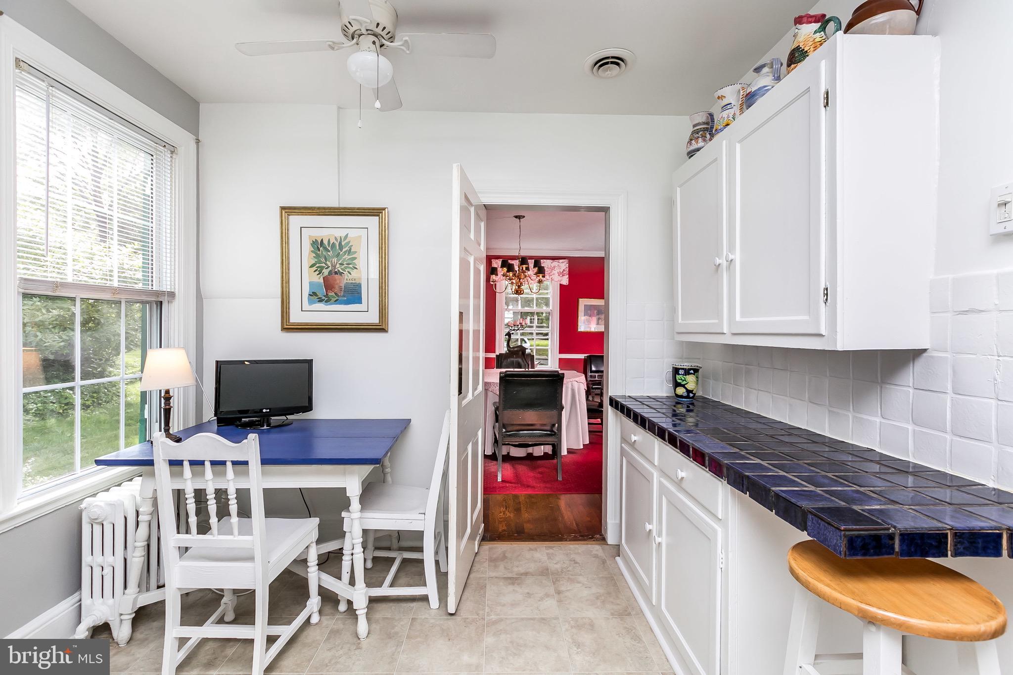 324 Broxton Road Baltimore, MD 21212 - Photo 11 of 45 Wonderful eat-in kitchen with great counter space