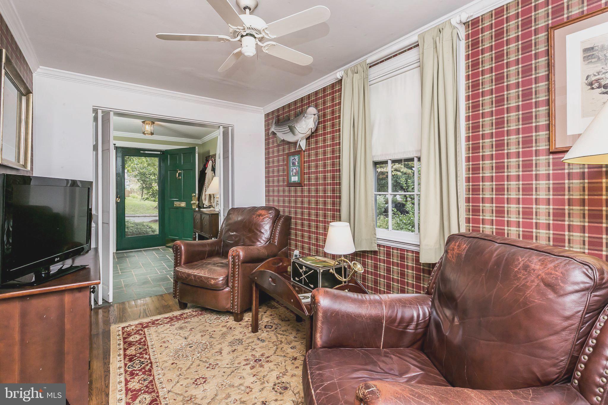 324 Broxton Road Baltimore, MD 21212 - Photo 13 of 45 The cozy family room/den