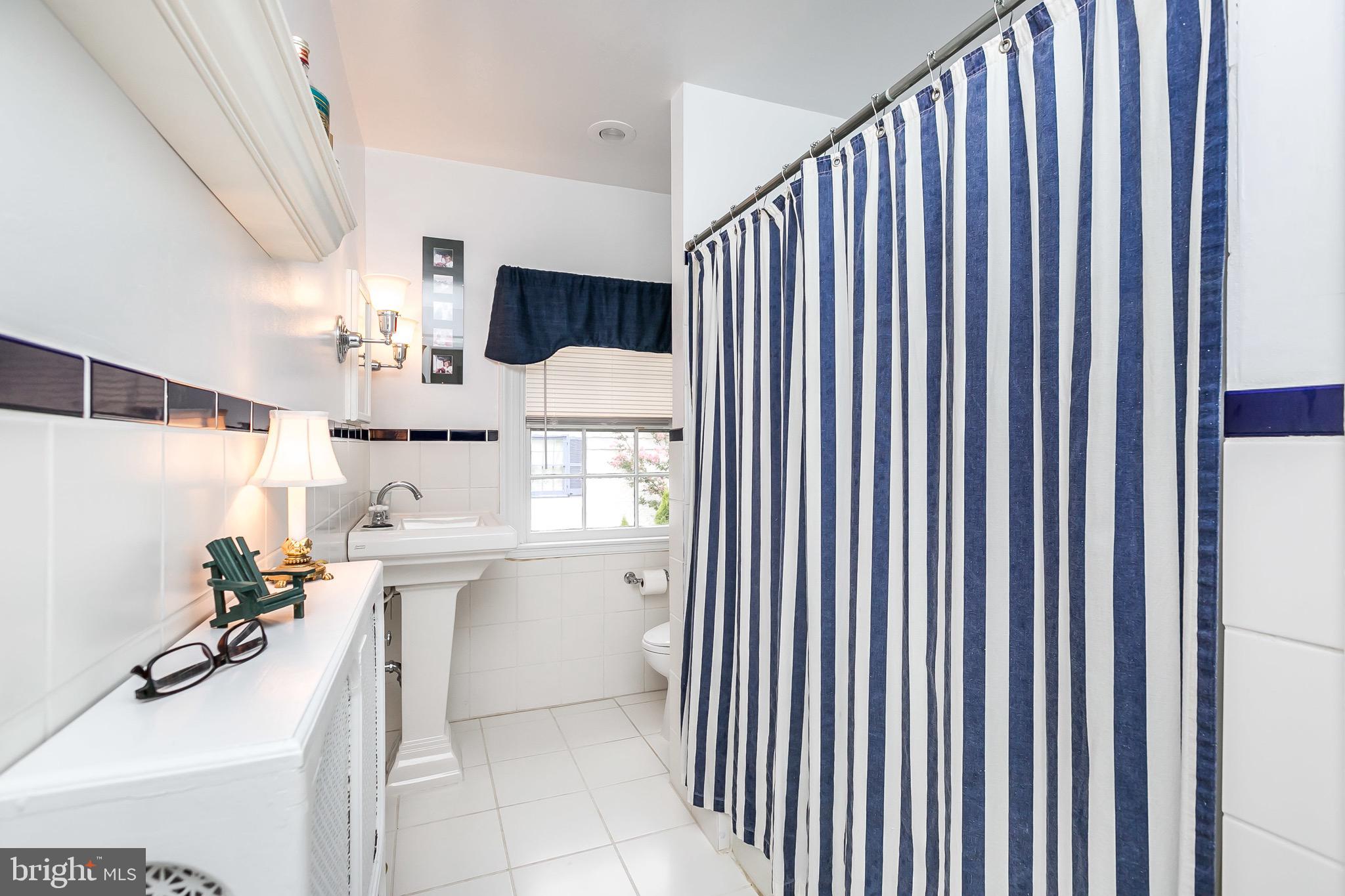 324 Broxton Road Baltimore, MD 21212 - Photo 25 of 45 Second full bath